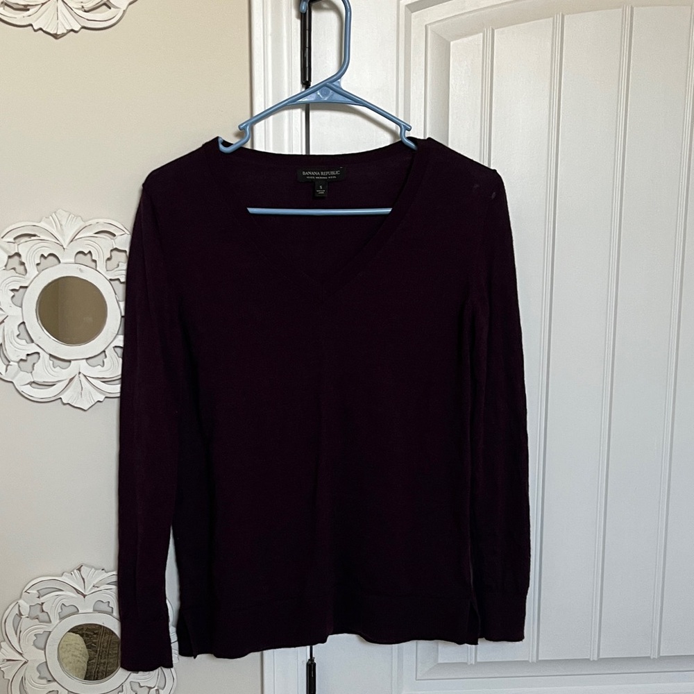 Banana Republic Women's Long Sleeve Sweater - Dark Purple